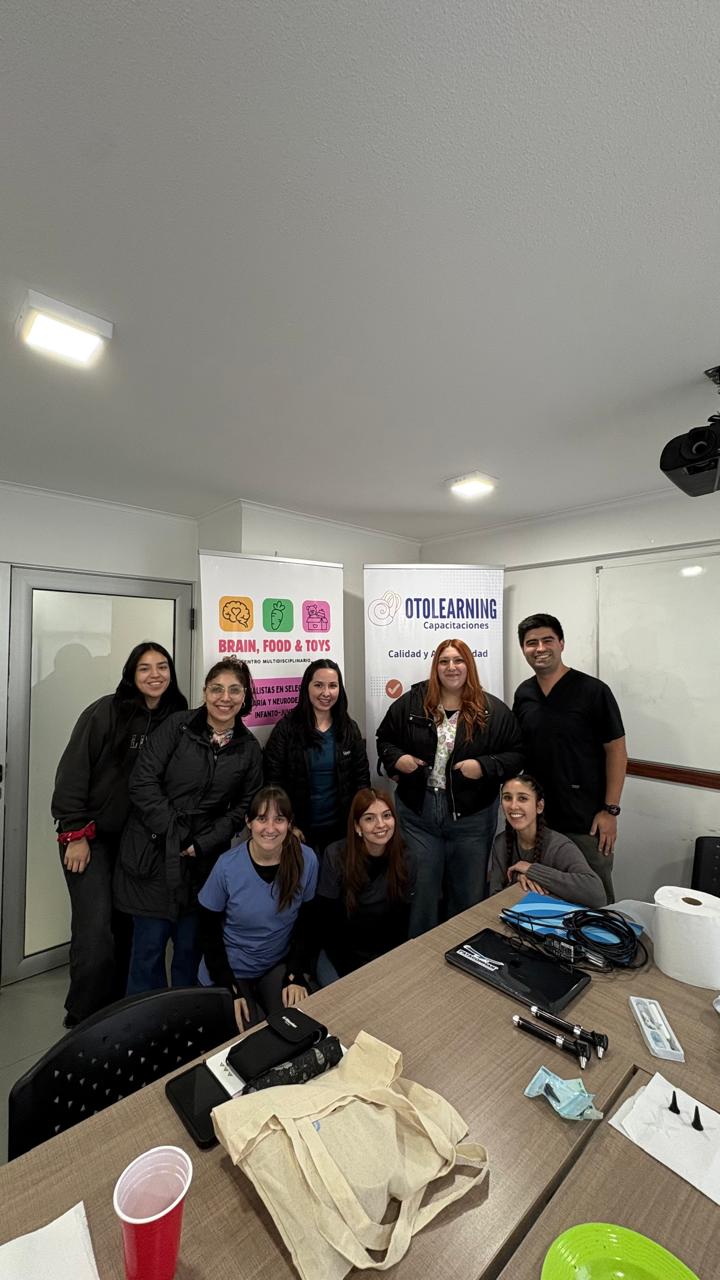 Equipo de Otolearning Capacitaciones en una jornada formativa de otoneurología
